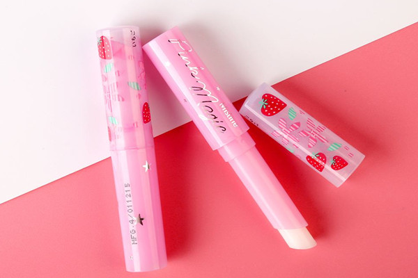 潤(rùn)唇膏的保質(zhì)期是多久 潤(rùn)唇膏過(guò)期了能不能用 潤(rùn)唇膏的保質(zhì)期是多久 潤(rùn)唇膏過(guò)期了能不能用