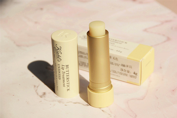 潤唇膏在口紅之前涂嗎 潤唇膏可以淡化唇紋嗎 潤唇膏在口紅之前涂嗎 潤唇膏可以淡化唇紋嗎