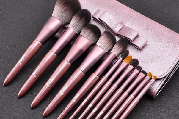 眼影刷有保質(zhì)期嗎 眼影刷可以當(dāng)遮瑕刷嗎 眼影刷有保質(zhì)期嗎 眼影刷可以當(dāng)遮瑕刷嗎