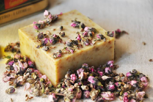 手工皂堿水的量怎么計算 手工皂堿性大了怎么辦 手工皂堿水的量怎么計算 手工皂堿性大了怎么辦