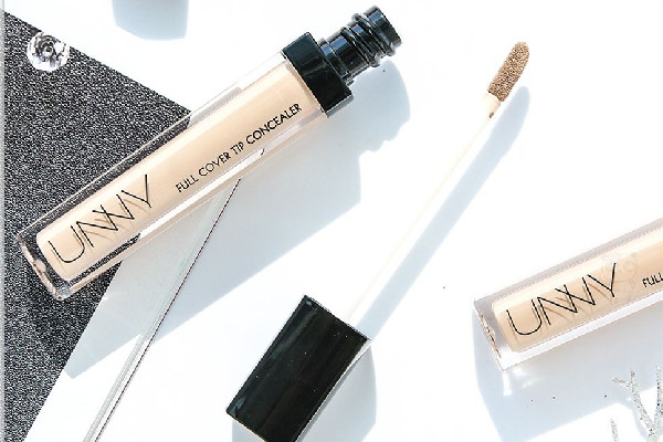 遮瑕液和遮瑕膏哪個(gè)遮瑕效果好 遮瑕液遮瑕膏能一起用嗎 遮瑕液和遮瑕膏哪個(gè)遮瑕效果好 遮瑕液遮瑕膏能一起用嗎