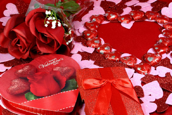 情人節(jié)要是見(jiàn)不到面怎么辦 情人節(jié)送男朋友什么禮物合適 情人節(jié)要是見(jiàn)不到面怎么辦 情人節(jié)送男朋友什么禮物合適