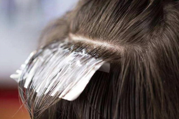 焗油多久做一次比較好 焗油的正確方法 焗油多久做一次比較好 焗油的正確方法