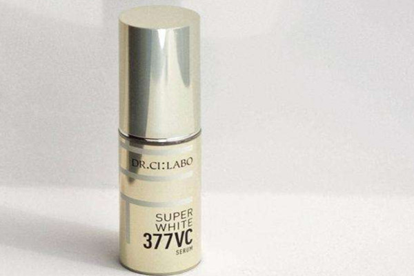 城野醫(yī)生377美白淡斑精華每次用多少合適 城野醫(yī)生377美白淡斑精華使用方法 城野醫(yī)生377美白淡斑精華每次用多少合適 城野醫(yī)生377美白淡斑精華使用方法