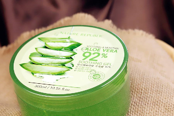 蘆薈啫喱和蘆薈膠一樣嗎 蘆薈啫喱和蘆薈膠的區(qū)別 蘆薈啫喱和蘆薈膠一樣嗎 蘆薈啫喱和蘆薈膠的區(qū)別