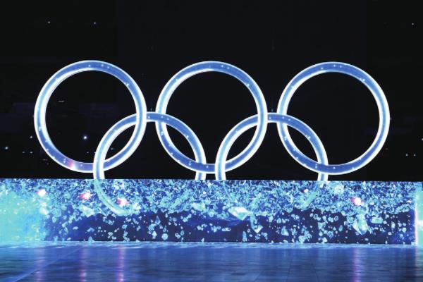 張藝謀用兩個(gè)“非?!笨偨Y(jié)開(kāi)幕式 北京冬奧會(huì)開(kāi)幕式呈現(xiàn)三大主題