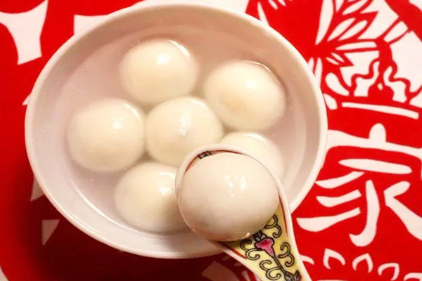 元宵節(jié)要不要吃餃子 元宵節(jié)吃餃子還是湯圓 元宵節(jié)要不要吃餃子 元宵節(jié)吃餃子還是湯圓