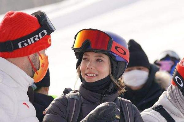 谷愛凌到現(xiàn)場給中國隊加油 滑雪要注意哪些事項 谷愛凌到現(xiàn)場給中國隊加油 滑雪要注意哪些事項