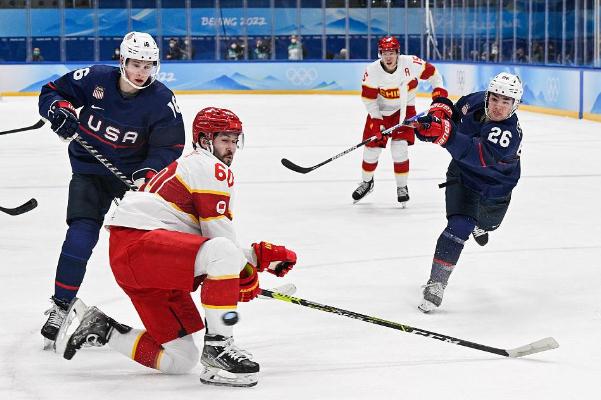 英達兒子英如鏑今天冬奧會上場 冰球比賽中每隊上場幾人 英達兒子英如鏑今天冬奧會上場 冰球比賽中每隊上場幾人