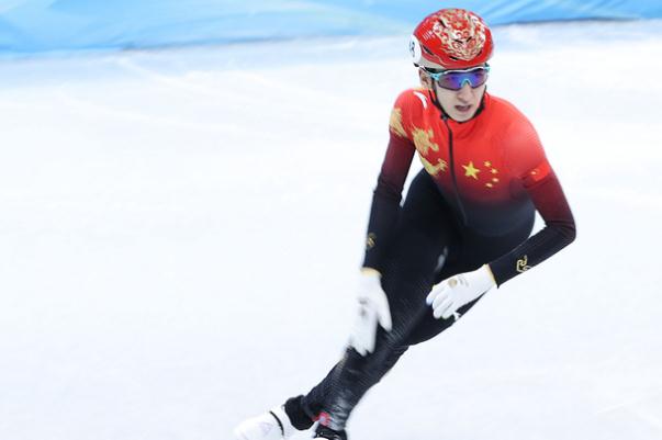 短道速滑女子1000米三人沖金 武大靖的腿部肌肉 短道速滑女子1000米三人沖金 武大靖的腿部肌肉