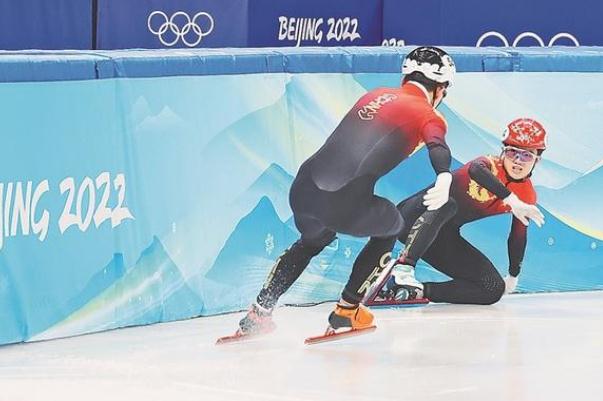 中國短道接力隊(duì)驚險(xiǎn)晉級(jí)決賽 如何看懂短道速滑 中國短道接力隊(duì)驚險(xiǎn)晉級(jí)決賽 如何看懂短道速滑