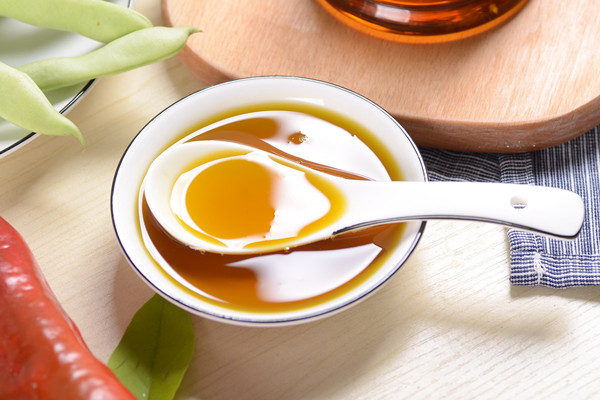 花生油能長期食用嗎 花生油和玉米油哪個好 花生油能長期食用嗎 花生油和玉米油哪個好