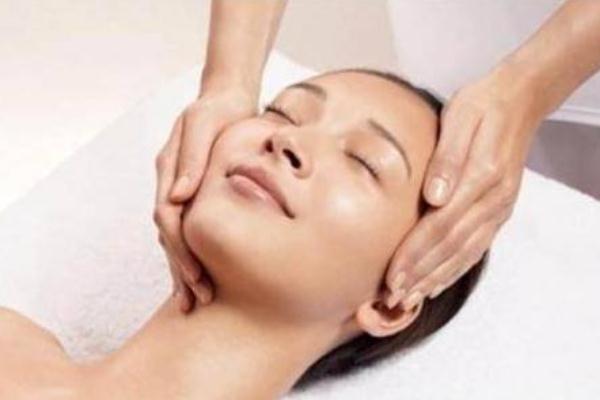 面部排毒的黑東西是啥 面部排毒是什么原理 面部排毒的黑東西是啥 面部排毒是什么原理