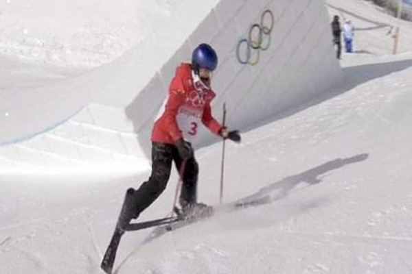 谷愛凌第二跳失誤摔倒獲16.98分 滑雪會傷膝蓋嗎 谷愛凌第二跳失誤摔倒獲16.98分 滑雪會傷膝蓋嗎