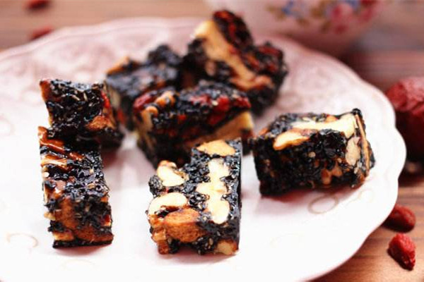 固元膏孕婦可以吃嗎 固元膏什么季節(jié)吃最好 固元膏孕婦可以吃嗎 固元膏什么季節(jié)吃最好