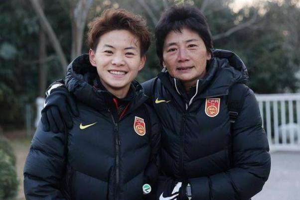 王霜疑似骨裂 王霜是哪里人 王霜疑似骨裂 王霜是哪里人