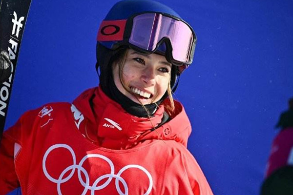 谷愛(ài)凌兩金一銀收官 谷愛(ài)凌哭著完成第三輪 谷愛(ài)凌兩金一銀收官 谷愛(ài)凌哭著完成第三輪