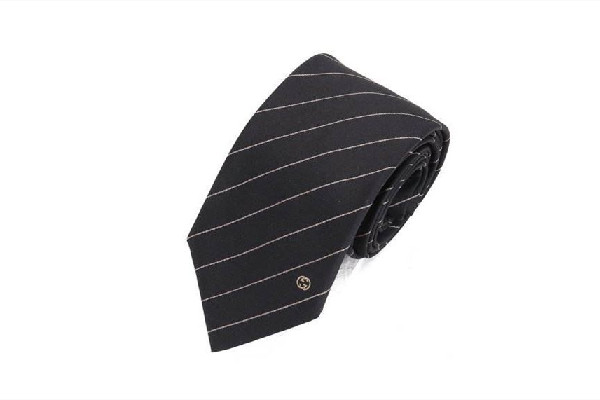 領(lǐng)帶適合在什么時候戴  領(lǐng)帶有什么講究