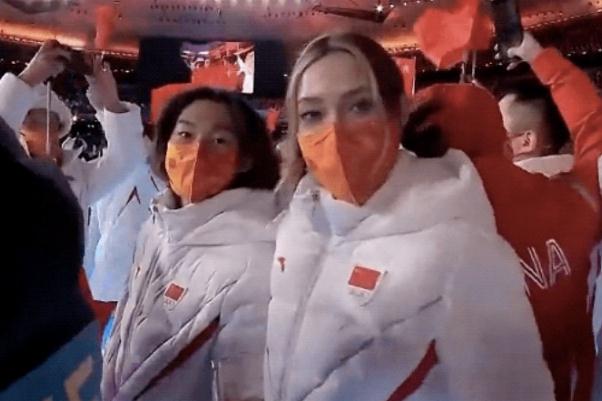 谷愛凌蘇翊鳴同框像在蹦迪 閉幕式央視解說(shuō)泰斗宋世雄再度出山 谷愛凌蘇翊鳴同框像在蹦迪 閉幕式央視解說(shuō)泰斗宋世雄再度出山