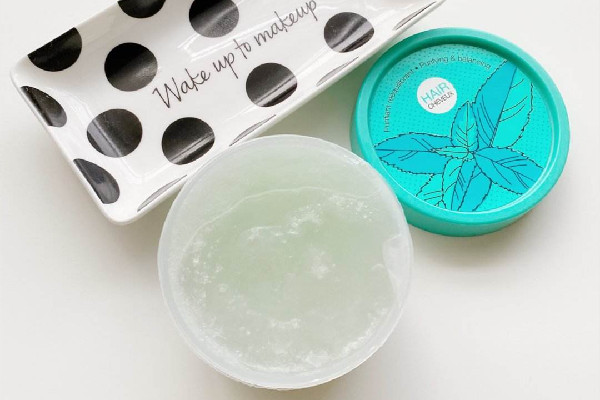 頭皮磨砂膏和洗發(fā)水使用順序 頭皮磨砂膏使用方法 頭皮磨砂膏和洗發(fā)水使用順序 頭皮磨砂膏使用方法