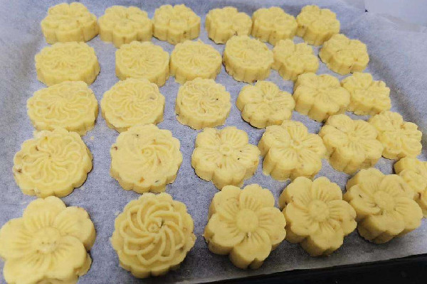 綠豆糕會(huì)不會(huì)長(zhǎng)胖 綠豆糕減肥期間可以吃嗎 綠豆糕會(huì)不會(huì)長(zhǎng)胖 綠豆糕減肥期間可以吃嗎