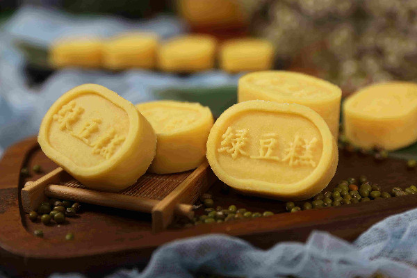 綠豆糕有多少年歷史 綠豆糕什么時候吃 綠豆糕有多少年歷史 綠豆糕什么時候吃