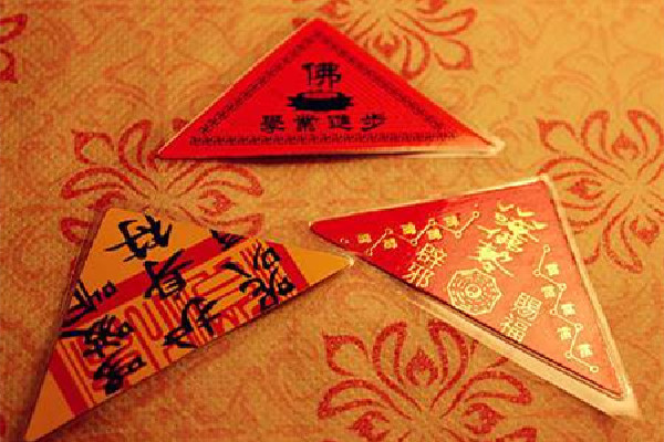 犯太歲化解方法2022 犯太歲戴什么首飾能化解 犯太歲化解方法2022 犯太歲戴什么首飾能化解