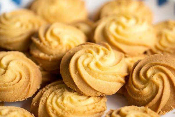 曲奇餅干的配料和做法 曲奇餅干用什么面粉 曲奇餅干的配料和做法 曲奇餅干用什么面粉