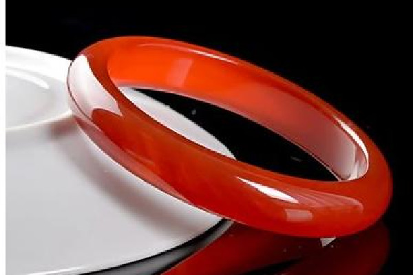 瑪瑙手鐲怎么選尺寸 瑪瑙手鐲買小了怎么辦 瑪瑙手鐲怎么選尺寸 瑪瑙手鐲買小了怎么辦