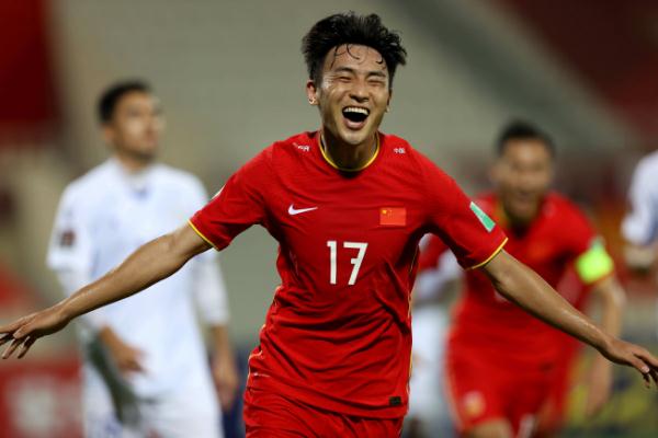 委員提議中國足球?qū)嵭胁筷犞乒芾?中國足球為什么不行 委員提議中國足球?qū)嵭胁筷犞乒芾?中國足球為什么不行