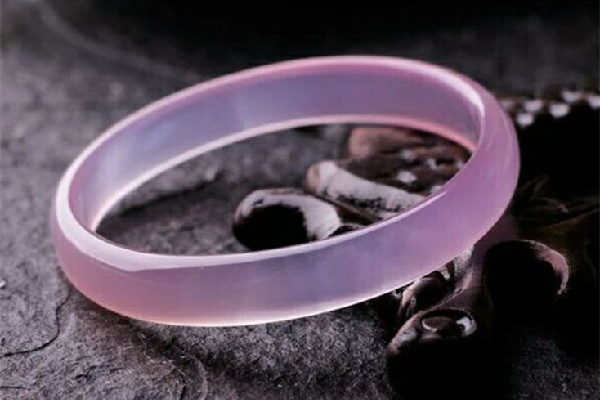 瑪瑙手鐲什么顏色的貴 瑪瑙手鐲買什么顏色最好 瑪瑙手鐲什么顏色的貴 瑪瑙手鐲買什么顏色最好