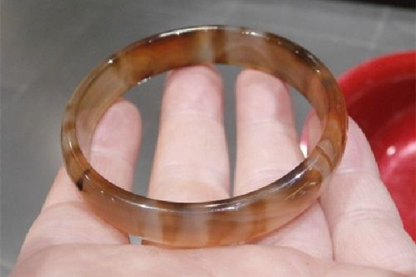 瑪瑙手鐲怎么選尺寸 瑪瑙手鐲買小了怎么辦 瑪瑙手鐲怎么選尺寸 瑪瑙手鐲買小了怎么辦