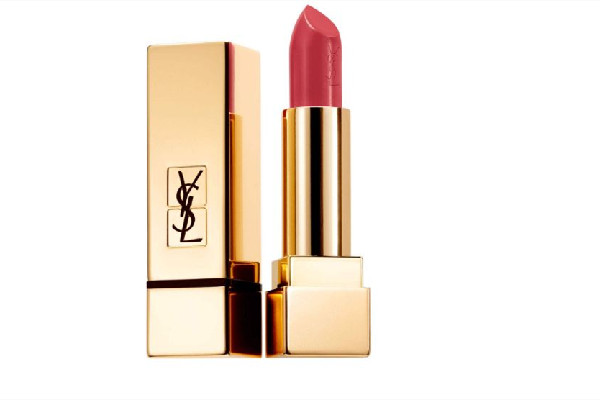 口紅可以涂在臉上嗎 口紅對嘴唇有什么危害 口紅可以涂在臉上嗎 口紅對嘴唇有什么危害