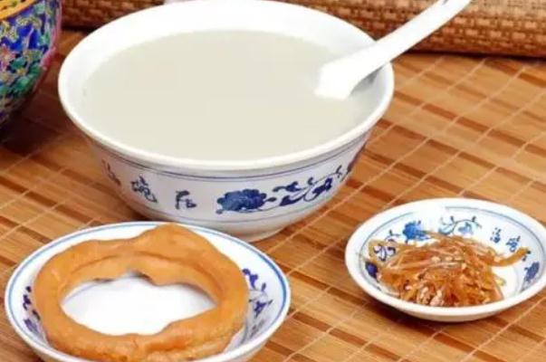 豆汁為什么是酸臭的 豆汁這么難喝為什么還有人喝 豆汁為什么是酸臭的 豆汁這么難喝為什么還有人喝