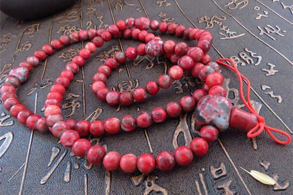 朱砂可以長期佩戴身上嗎 朱砂佩戴十大禁忌 朱砂可以長期佩戴身上嗎 朱砂佩戴十大禁忌