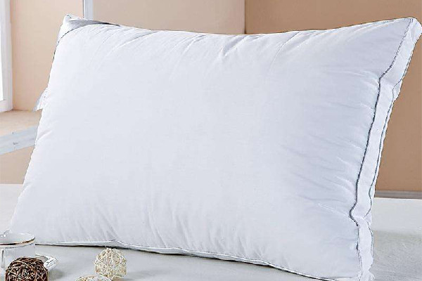 枕頭多久換一個新的 枕頭需要枕巾嗎 枕頭多久換一個新的 枕頭需要枕巾嗎