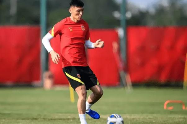 國足前隊長馮瀟霆深夜發(fā)長文 足球隊隊長的責任 國足前隊長馮瀟霆深夜發(fā)長文 足球隊隊長的責任