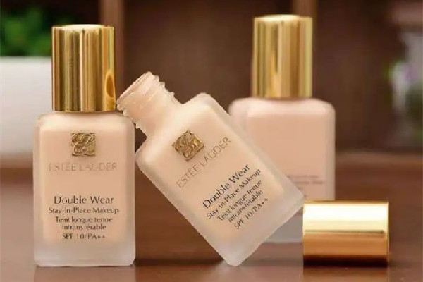 雅詩(shī)蘭黛dw粉底液有隔離防曬效果嗎 雅詩(shī)蘭黛dw粉底液有酒精味是正品嗎 雅詩(shī)蘭黛dw粉底液有隔離防曬效果嗎 雅詩(shī)蘭黛dw粉底液有酒精味是正品嗎