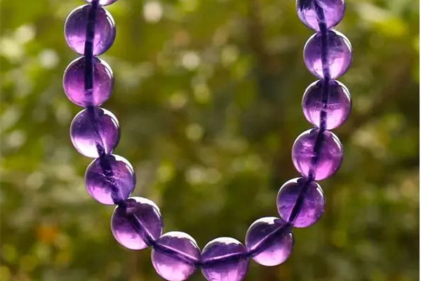 紫水晶和什么屬相犯沖 紫水晶適合什么生肖帶 紫水晶和什么屬相犯沖 紫水晶適合什么生肖帶