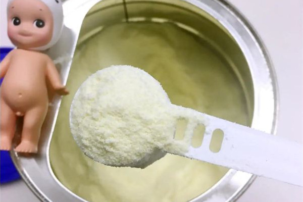 奶粉和母乳哪個(gè)好 奶粉和母乳混合喂養(yǎng)好不好 奶粉和母乳哪個(gè)好 奶粉和母乳混合喂養(yǎng)好不好