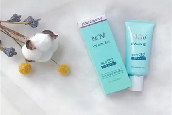 防曬霜買什么樣的好 防曬霜買物理防曬還是化學(xué)防曬好 防曬霜買什么樣的好 防曬霜買物理防曬還是化學(xué)防曬好