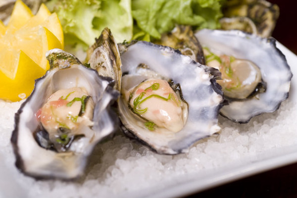 生蠔的蘸料汁怎么調(diào) 生蠔的蒜蓉料怎么做 生蠔的蘸料汁怎么調(diào) 生蠔的蒜蓉料怎么做