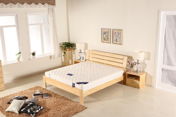 乳膠床墊和椰棕床墊哪個(gè)好 乳膠床墊有甲醛嗎 乳膠床墊和椰棕床墊哪個(gè)好 乳膠床墊有甲醛嗎