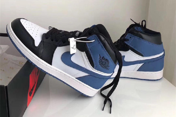 aj和dunk哪個腳感好 aj和dunk怎么區(qū)分 aj和dunk哪個腳感好 aj和dunk怎么區(qū)分