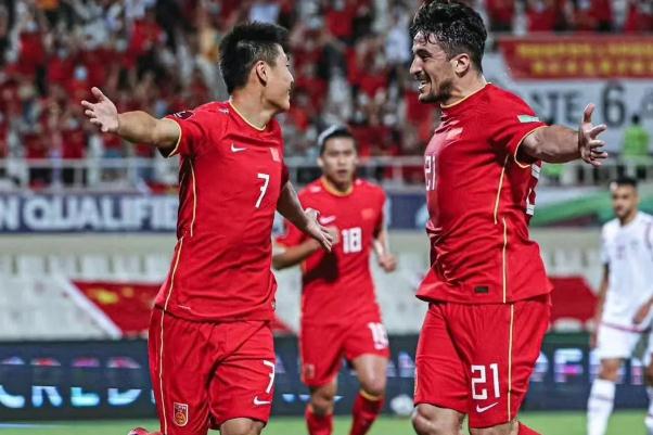 國(guó)足踢出最差表現(xiàn)?主帥提出表?yè)P(yáng) 國(guó)足是怎么選人的 國(guó)足踢出最差表現(xiàn)?主帥提出表?yè)P(yáng) 國(guó)足是怎么選人的