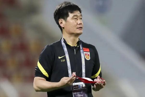 國(guó)足踢出最差表現(xiàn)?主帥提出表?yè)P(yáng) 國(guó)足是怎么選人的 國(guó)足踢出最差表現(xiàn)?主帥提出表?yè)P(yáng) 國(guó)足是怎么選人的