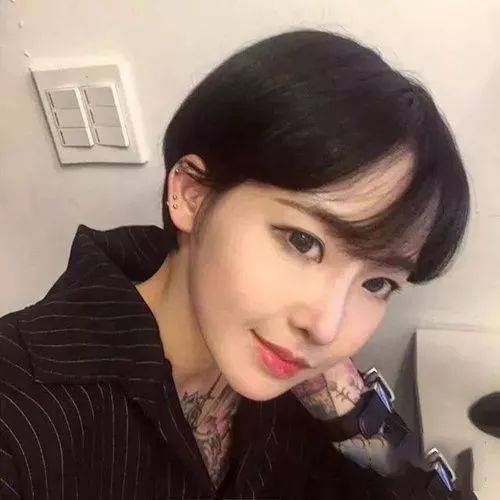 2022女生短發(fā)齊耳造型推薦 2022女生短發(fā)齊耳造型推薦