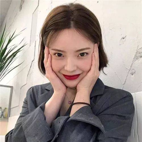 2022女生短發(fā)齊耳造型推薦 2022女生短發(fā)齊耳造型推薦