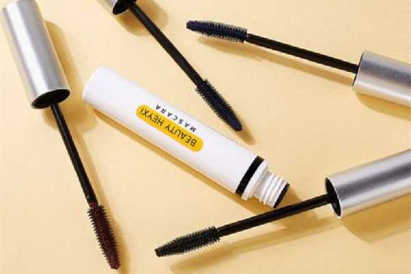 睫毛打底膏有必要用嗎 睫毛打底膏可以定型嗎 睫毛打底膏有必要用嗎 睫毛打底膏可以定型嗎