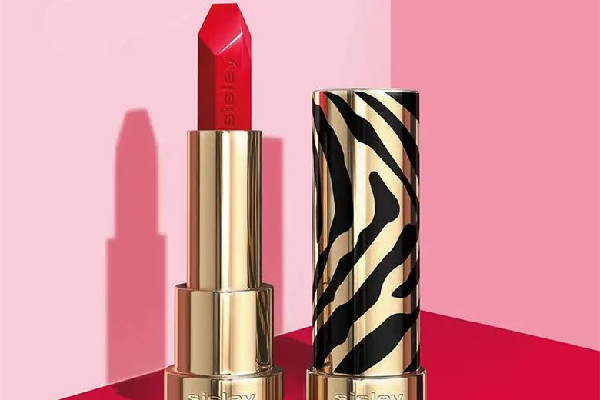 秋冬適合什么顏色的口紅 秋冬最火的口紅顏色 秋冬適合什么顏色的口紅 秋冬最火的口紅顏色